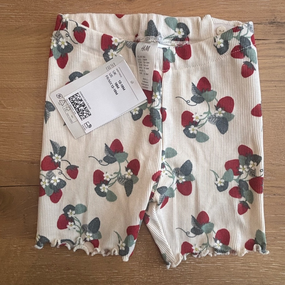 H&M Kids Ribbed Strawberry Shorts - Red, Green, and White